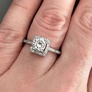 Silver solitaire